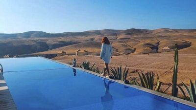 Journée piscine Marrakech dès 35€. Day pass avec déjeuner, transports inclus. Piscines Agafay,