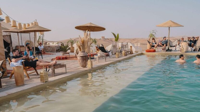 Restaurant piscine Agafay Selina Nomad Camp