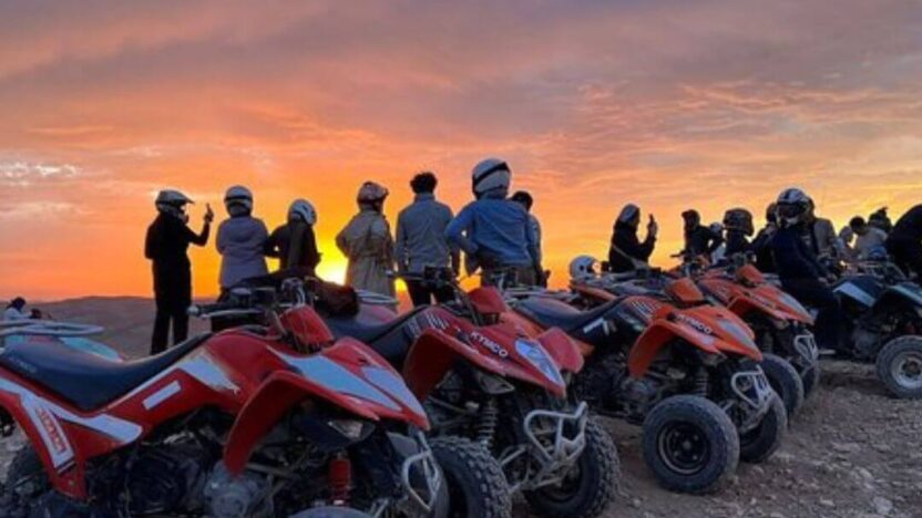 Que faire à Agafay Groupe en excursion quad Agafay dans le désert